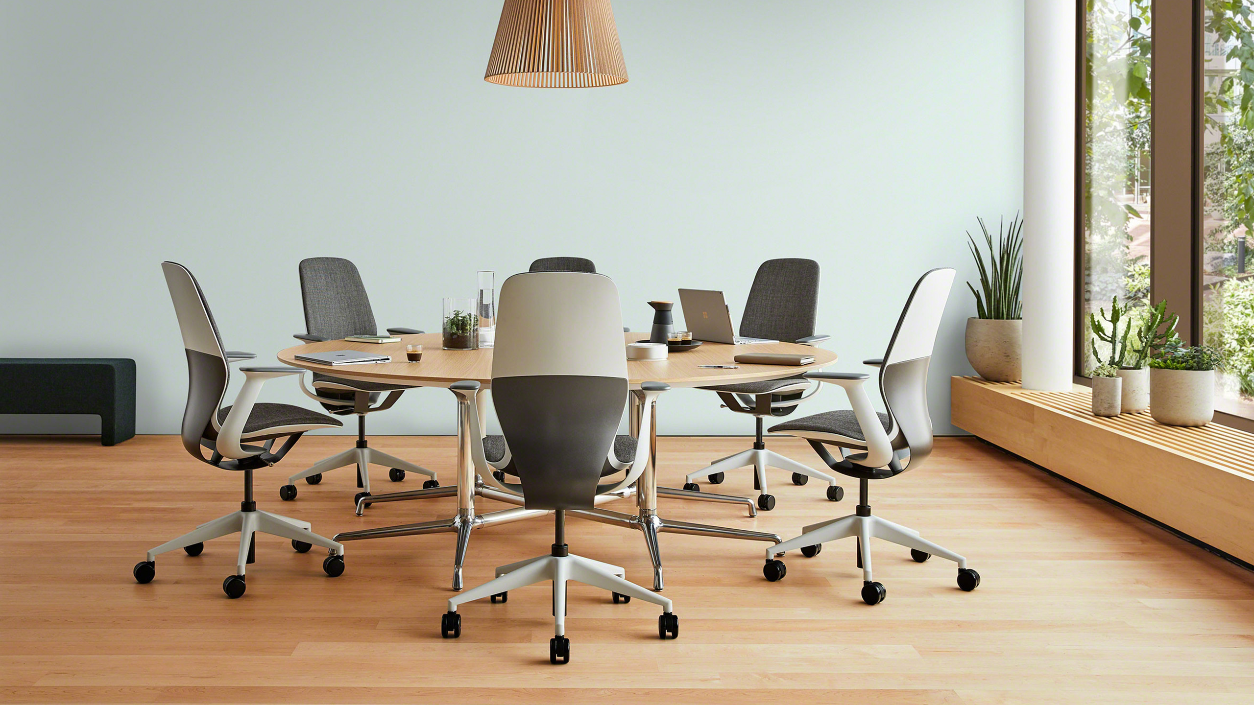 Bueroeinrichtung Konferenzraum Hero